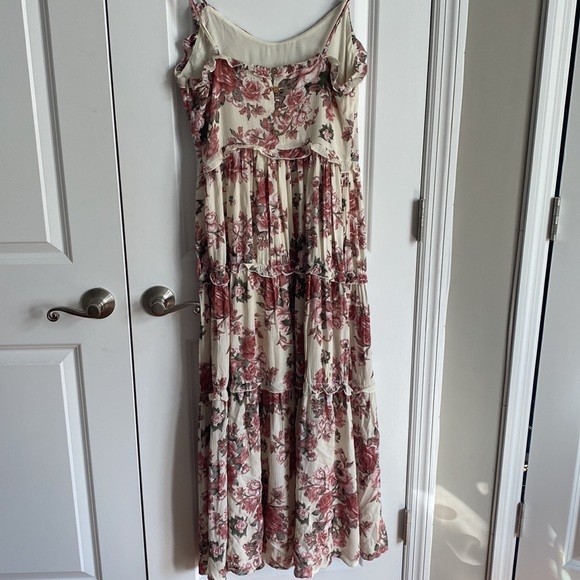 Lulu’s Cream Floral Print Tiered Maxi Dress - Size S - Picture 3 of 6